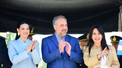 Los Andes | Los intendentes Flor Destéfanis (Santa Rosa) y Matías Stevanato (Maipú), con la senadora Mercedes Derrache (PJ). Foto: Prensa Santa Rosa