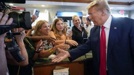 Donald Trump en café Versailles