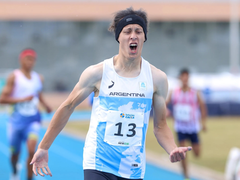 Elián Larregina, grande figura dell'atletica argentina nella velocità, gareggerà questa domenica.