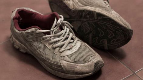 Zapatillas - Por Javier Hernández