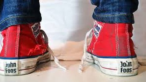 La marca de zapatillas&nbsp;John Foos&nbsp;fue fundada en 1980 por el empresario argentino&nbsp;Miguel Ángel Fosati.
