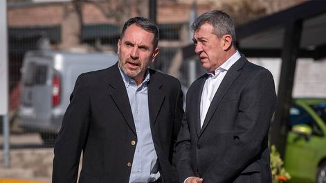 Los Andes | Martín Marinucci, presidente de Trenes Argentinos junto a Gabriela Lizana, representante de la Secretaría de Producción de la Nación, realizaron la comprobación del estado de las vías y el análisis de futuras reparaciones para lograr la puesta en funci