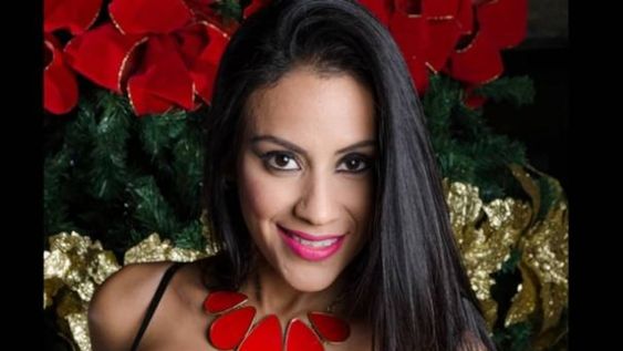 Una presentadora venezolana cumplió su promesa y se desnudó ante cámaras tras el triunfo de la Vinotinto
