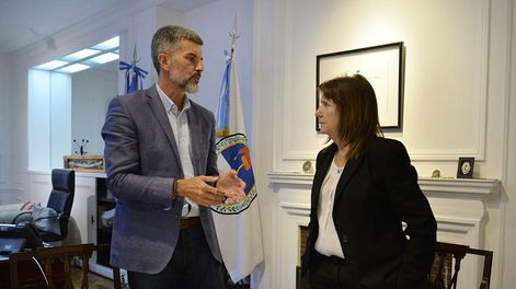 Ulpiano Suarez se reunió con la ministra Bullrich para avanzar con el uso de las pistolas Taser