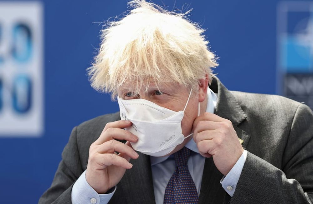 El primer ministro del Reino Unido, Boris Johnson, en el centro de la polémica por una reunión grupal en la residencia oficial y en pleno confinamiento estricto.