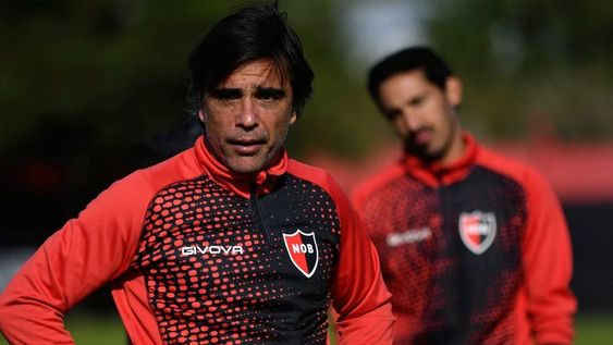 Javier Sanguinetti asumió como entrenador de Newells a principios de 2022.