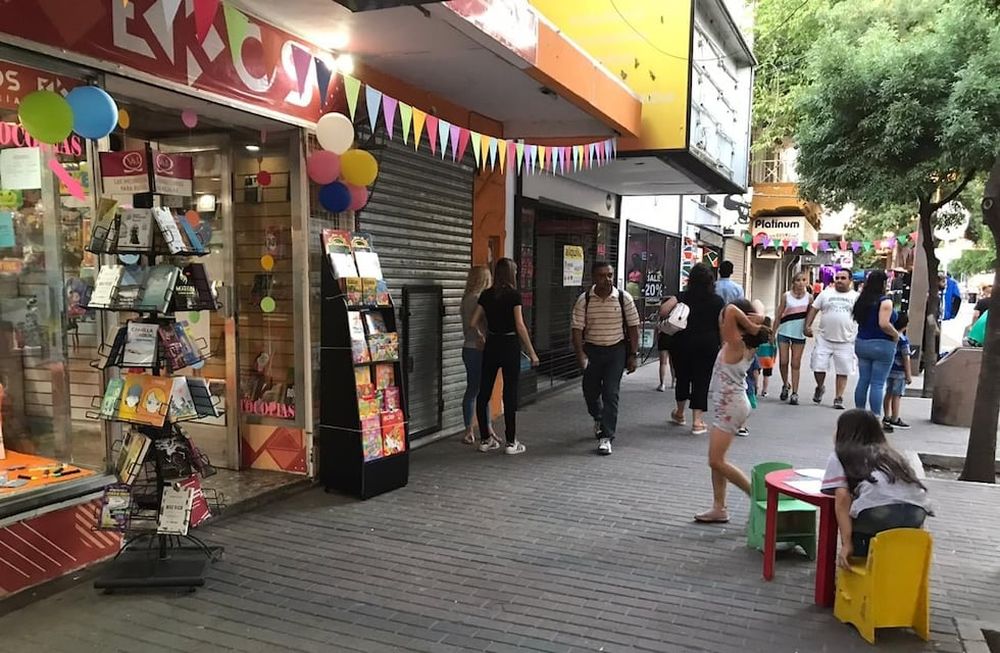 Este domingo, varias calles de San Martín serán peatonal por las compras navideñas