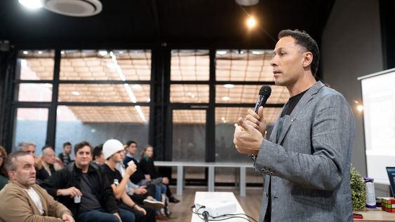 Inteligencia Artificial en la Ciudad: Juan Corvalán brindó un panorama de reflexiones para el futuro cercano