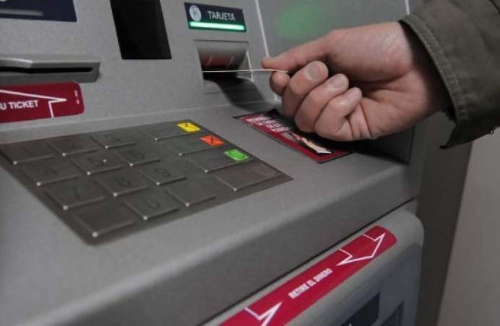 El gobierno provincial informó que el viernes estarán depositados los sueldos correspondientes a enero de 2021 - Archivo / Imagen ilustrativa