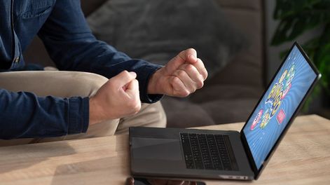 Las apuestas online son cada vez más populares entre adolescentes. (Freepik)