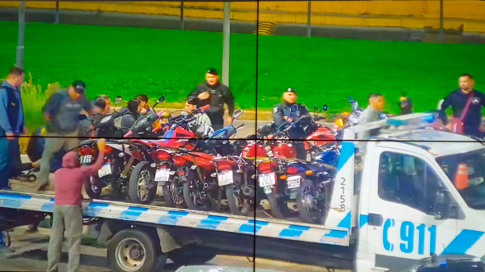 Una caravana de motociclistas se movilizó por el Acceso Norte.