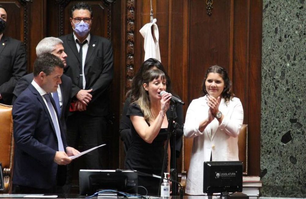 Berenice Iañez juró por Eva Perón, Juan Domingo Perón y Diego Maradona, entre otros.