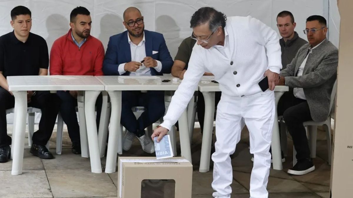 Comenzaron las elecciones en Colombia para elegir al sucesor de Gustavo Petro: principales candidatos