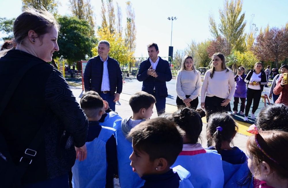 El Parque Benegas tiene una nueva plaza blanda