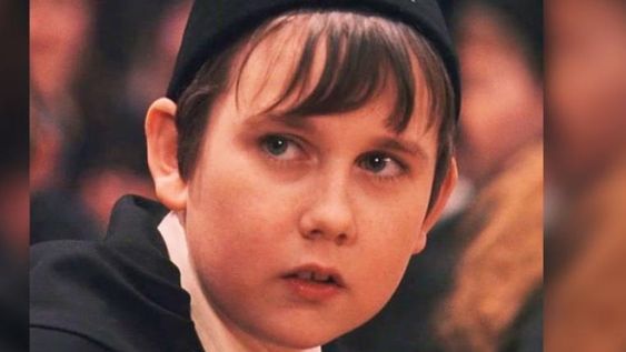 Mirá el radical cambio físico de Matthew Lewis, el actor de “Harry Potter”