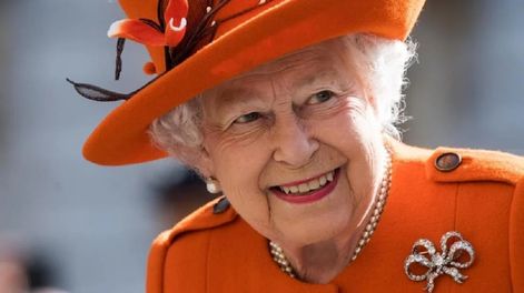 La Reina Isabel II tenia un modo particular para comer su plato favorito. (Web)