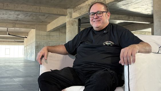 juan tur de coronel rodriguez: la gente ya no sale a gastar como antes; hoy mide cada consumo