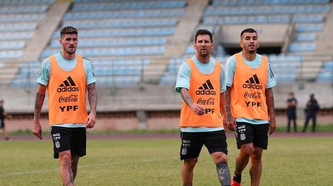 Rodrigo de Paul, Lionel Messi y Ángel Correa. Los tres estarían en la lista de Qatar 2022. / archivo