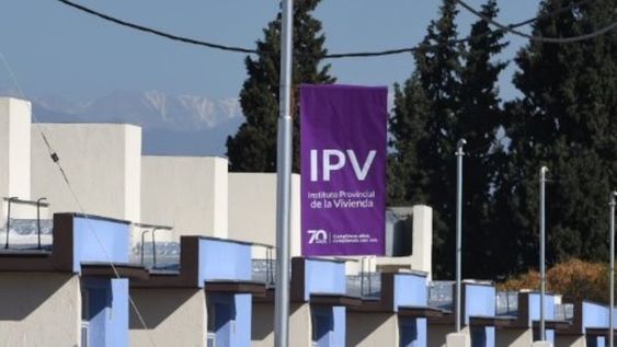 Para acceder al Mendoza Construye línea 2, las familias con ingresos medios deben contar, además, con ahorros por el 25% del valor total de la casa.