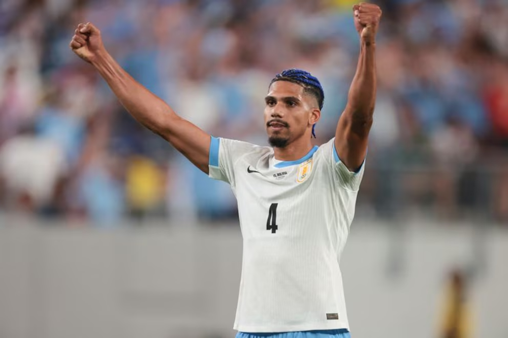 Araujo, entre la recuperación y la cuenta regresiva. Su debut ante Arabia Saudí, en duda. Araujo, entre la recuperación y la cuenta regresiva. Su debut ante Arabia Saudí, en duda.