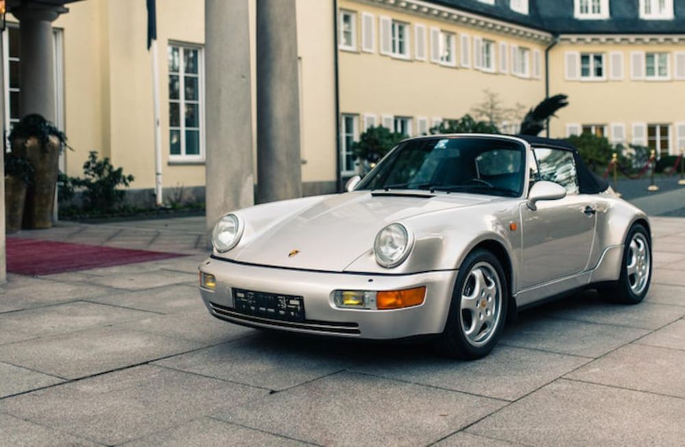 El famoso Porche 911 que perteneció a Maradona.