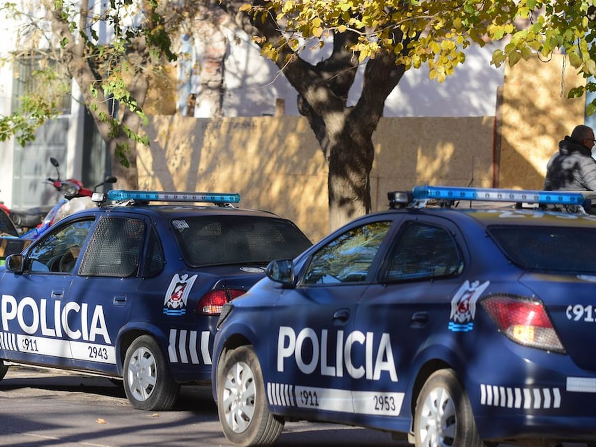 Un comerciante denunció a un presunto estafador en Guaymallén y la policía lo atrapó con dólares falsificados. - Imagen ilustrativa / Los Andes