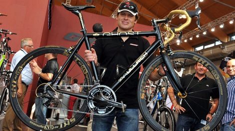 Detuvieron a un ex ganador del Tour de France por golpear a una prostituta en un hotel