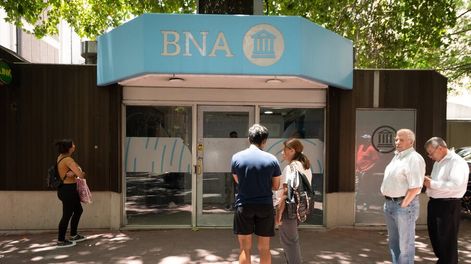 Anses: cuándo cobro en abril la jubilación o pensión si mi DNI termina en 0 y 1- Foto: Ignacio Blanco / Los Andes