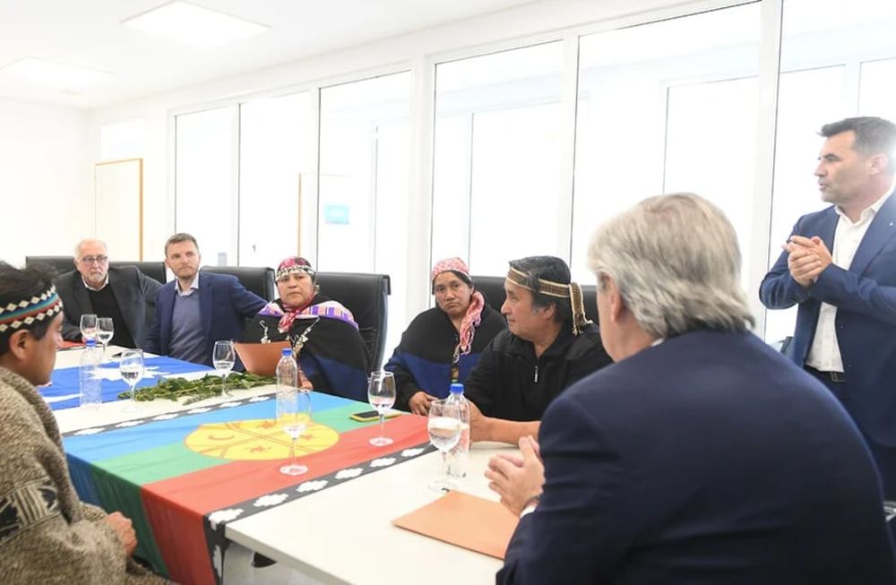 Alberto Fernández se reunió con referentes de la Comunidad Mapuche.