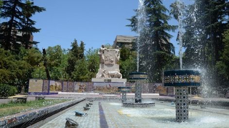 Las bondadosas arboledas mendocinas muchas veces resultan insuficientes ante el calor en verano.