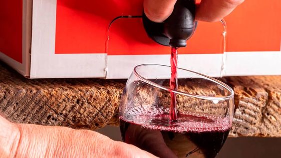 Tras un 2020 con un fuerte aumento del consumo de vino por los efectos de aislamiento que produjo la pandemia, en 2022 la caída se vuelve notoria.