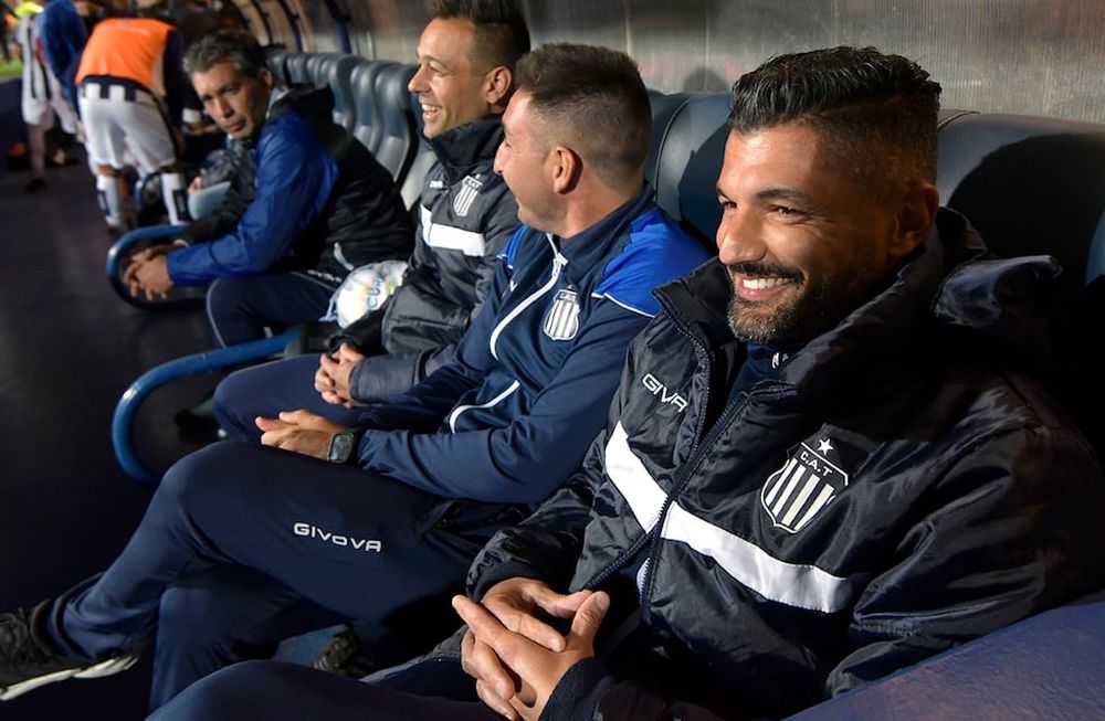 Javier Gandolfi continuará como entrenador de Talleres.Foto: Orlando Pelichotti