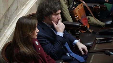 Los Andes | Massa y Milei confrontan desde el Congreso con diferentes agendas y dos sesiones por separado. / Foto: Clarín
