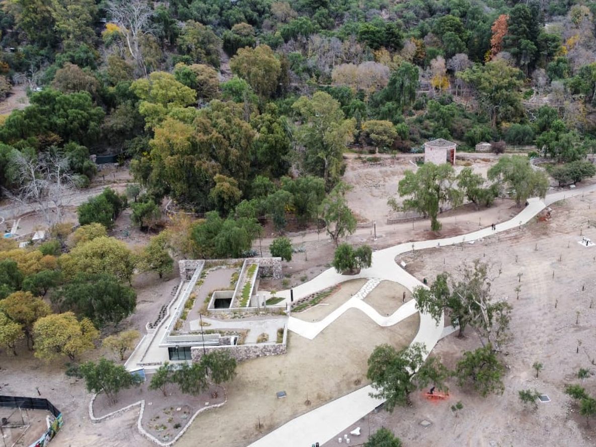 Y un día volvió a abrir el Ecoparque de Mendoza: cómo es y qué se puede ver dentro del renovado paseo