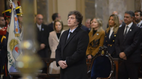 Javier Milei asistió al Tedeum del 25 de Mayo sin escarapela.