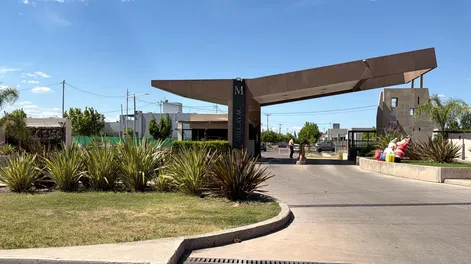 Caos vehicular: familias piden solución urgente en el ingreso a sus barrios para evitar una gran tragedia