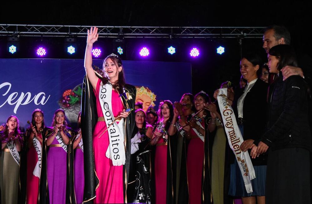 Julieta Lonigro fue coronada como reina de Guaymallén, sin el aval del municipio. (foto: Mariana Villa / Los Andes)