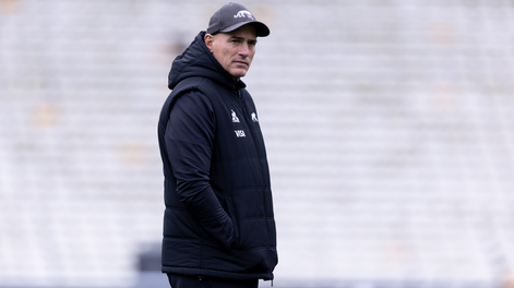 El entrenador de Los Pumas, Felipe Contepomi, tuvo que realizar variantes sobre la marcha, tras la lesión de Bernasconi. 