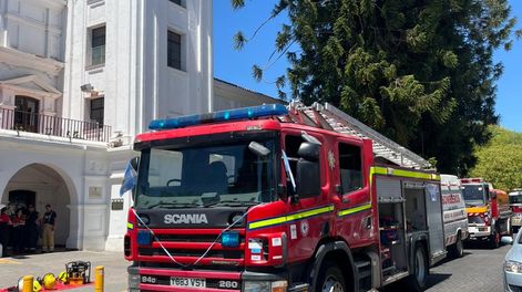 En solo 5 años lograron ser el cuerpo de bomberos mejor equipado y más preparado del Este de Mendoza y ahora presentaron una nueva motobomba de última generación.