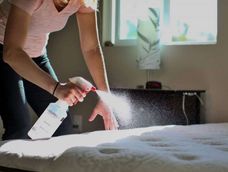 Eliminando las manchas, este método ayudará a alargar la vida del colchón y a mantener un ambiente más saludable para descansar.