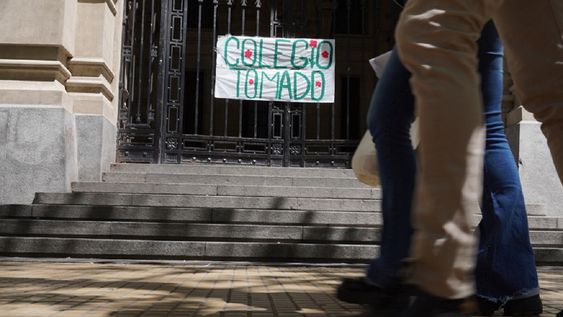 Colegio Nacional de Buenos Aires tomado por estudiantes