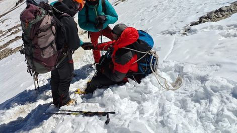 Rescataron a un andinista inglés tras sufrir mal de montaña en el Aconcagua