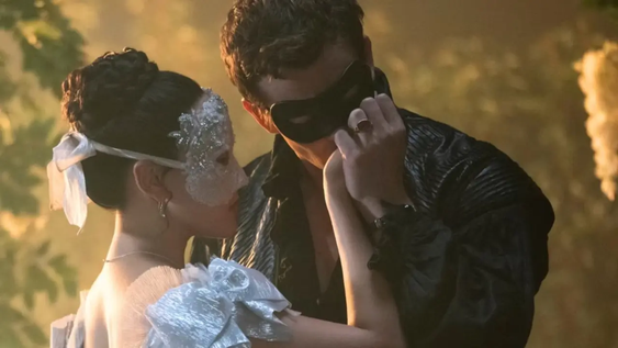 El nuevo tráiler de Bridgerton y un romance distinto a los demás.