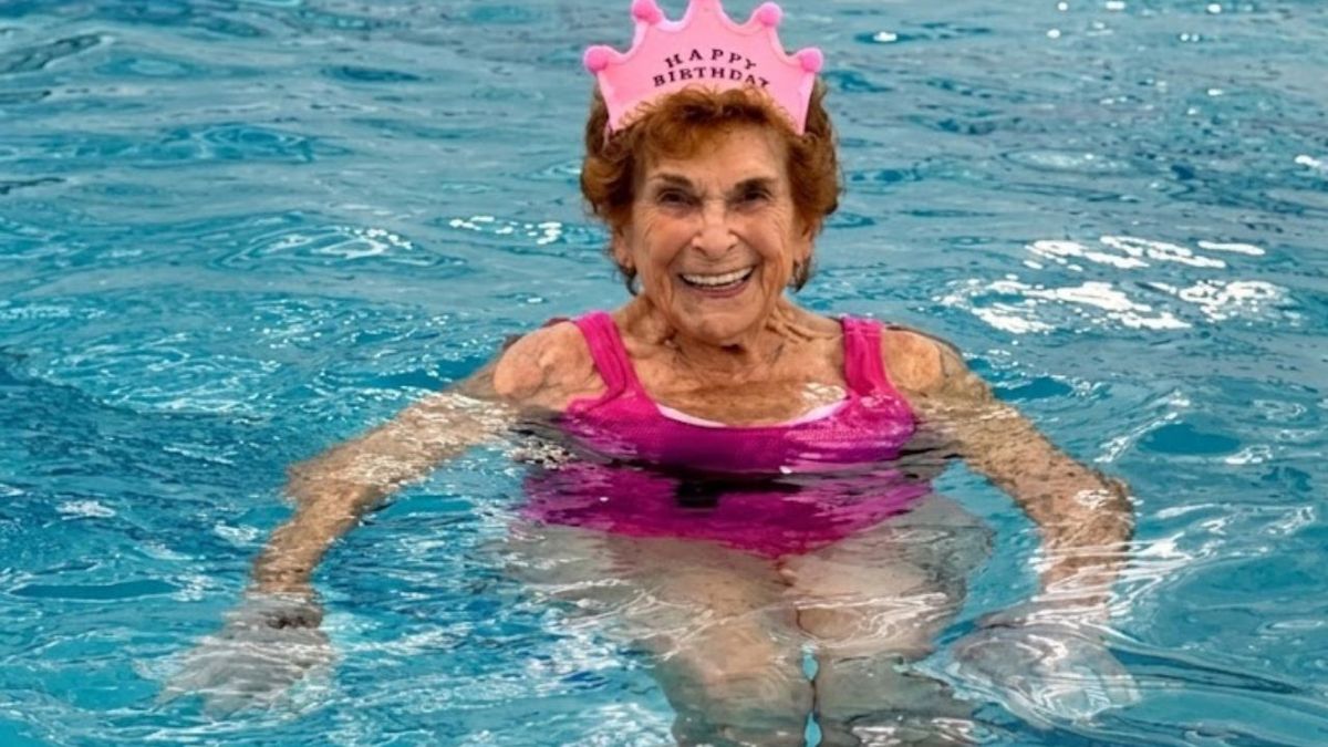 Betty Morris tiene 101 años, practica natación y revela su hábito: 