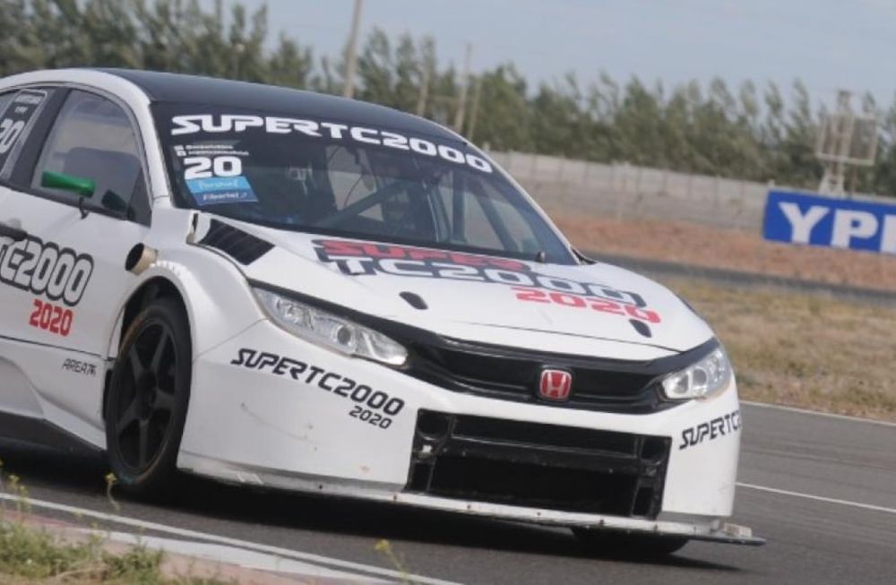 Peluche Cáceres manejó el Súper TC2000 2020