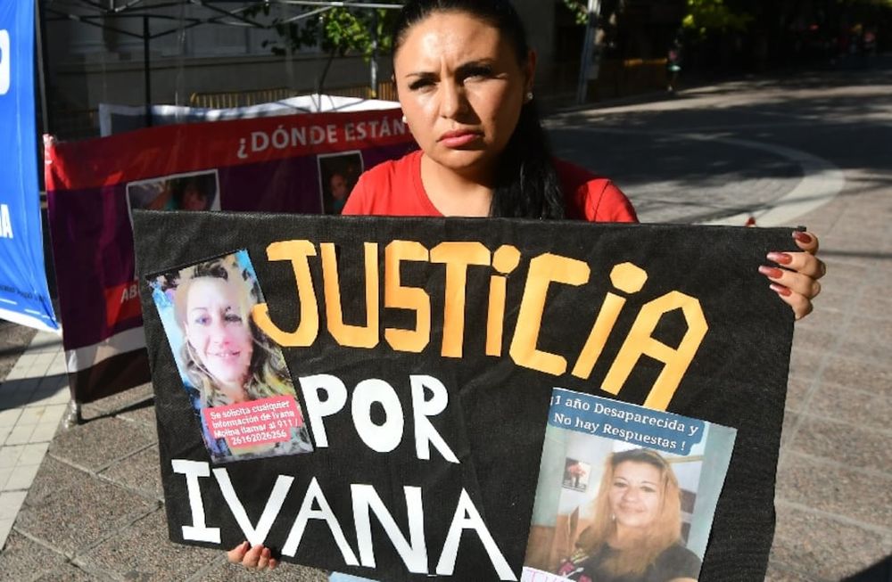 Después de un año sin señales de ella, Estefanía Rodríguez sigue buscando a su tía Ivana Molina, aunque teme lo peor. | Foto: José Gutiérrez  / Los Andes
