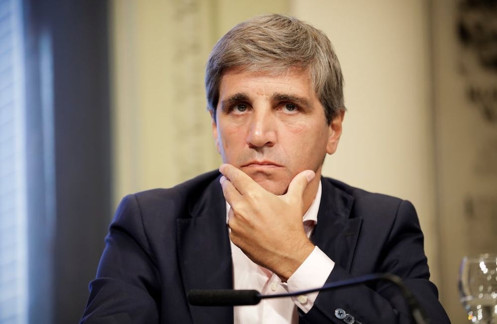 Luis Caputo ha sido elegido como ministro de Economía por Milei, quien confía que sus conocimientos financieros resultarán fundamentales para desarmar el esquema de las Leliq. Foto: AP Foto/Víctor R. Caivano