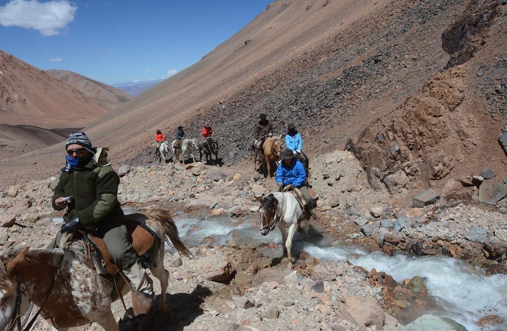 El turismo deberá pasar forzosamente por la sostenibilidad y la proximidad para recuperarse. La tendencia será destinos muy accesibles, a los que se pueda llegar en vehículo propio.Foto: Gustavo Rogé / Los Andes.