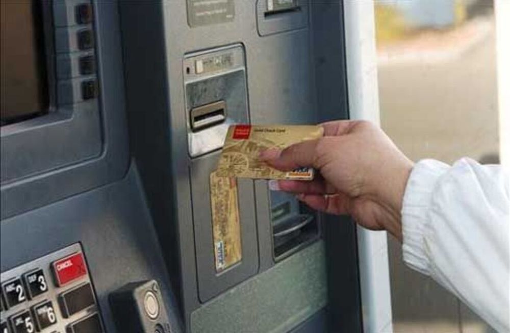 Los dólares ya pueden retirarse desde cajeros automáticos habilitados en Mendoza. La modalidad depende de cada banco y del saldo disponible.