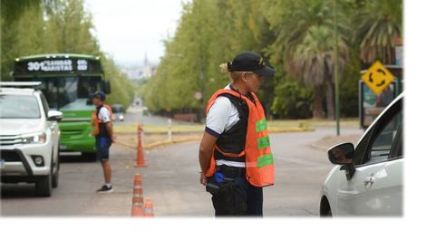 El resbaloso lenguaje de la guerra - Por Héctor Ghiretti